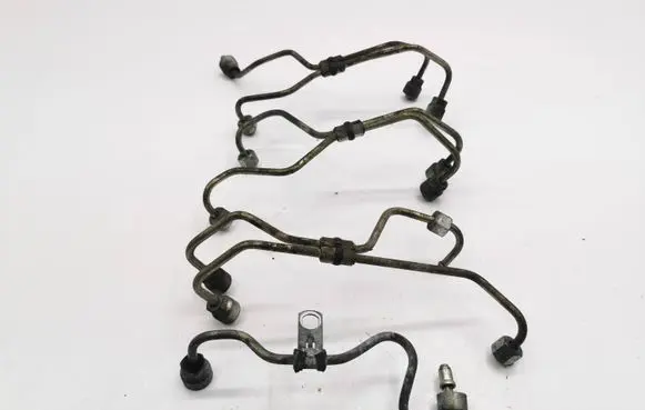 Volvo V60 Fuel injector supply line/pipe 
