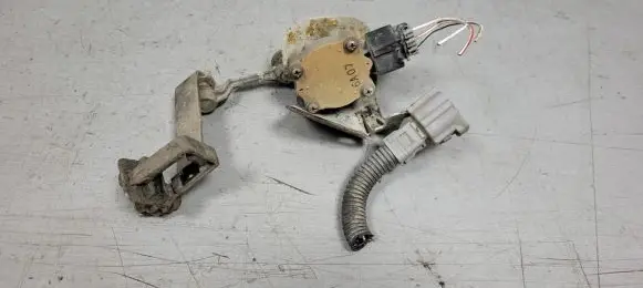 Headlight/headlamp level sensor