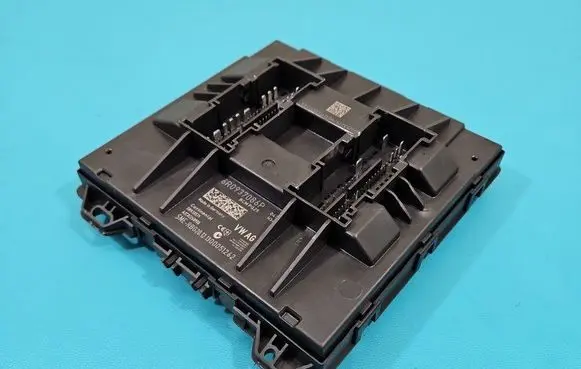 Skoda Rapid (NH) Central body control module 6R0937086P IMPRK1446876