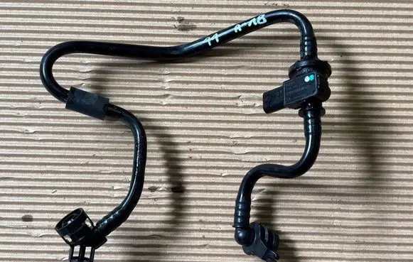 Audi A1 Vacuum line/pipe/hose 5Q0906207