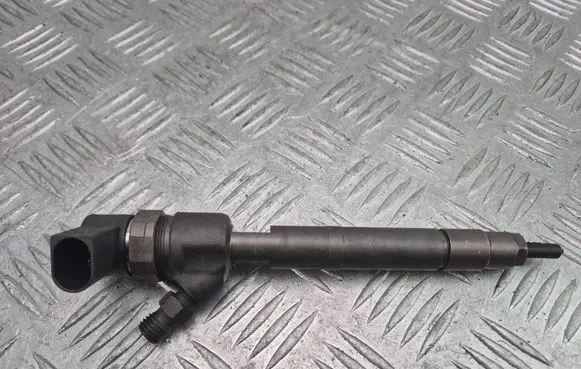 Mercedes-Benz C W203 Fuel injector A6460700787