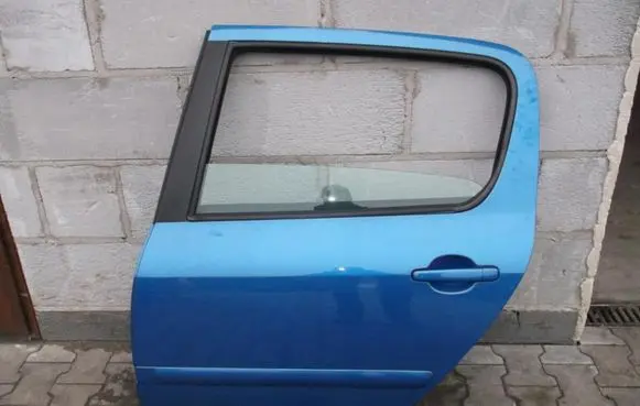 Peugeot 307 Rear door