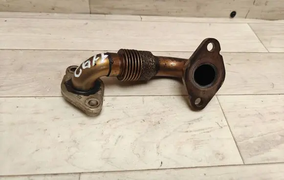 Skoda Octavia Mk2 (1Z) EGR valve line/pipe/hose 038131