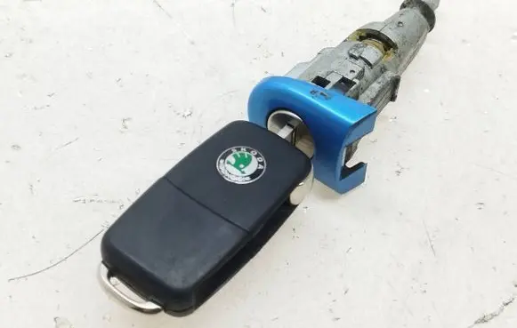 Skoda Roomster (5J) Front door lock (next to the handle) 5J0837167 1J0959753DA