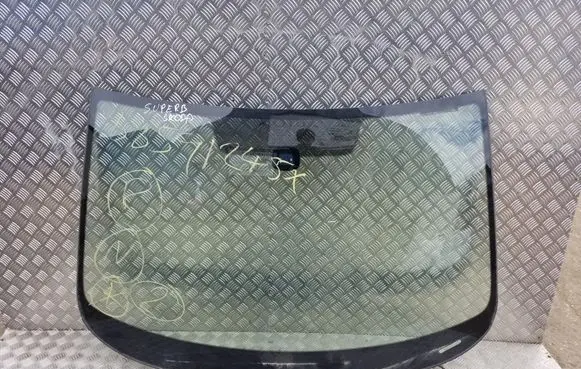 Skoda Superb B6 (3T) Front windscreen/windshield window E2043R00348
