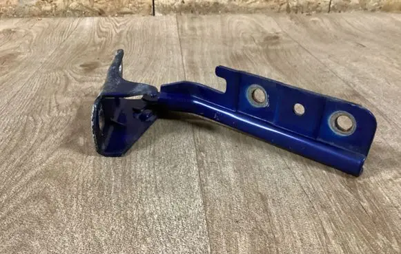 Hyundai Coupe Engine bonnet/hood hinges 
