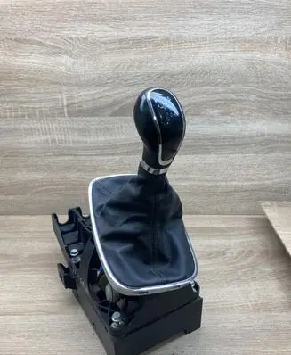 Opel Insignia A Gear shifter/selector 55563829 8126201000