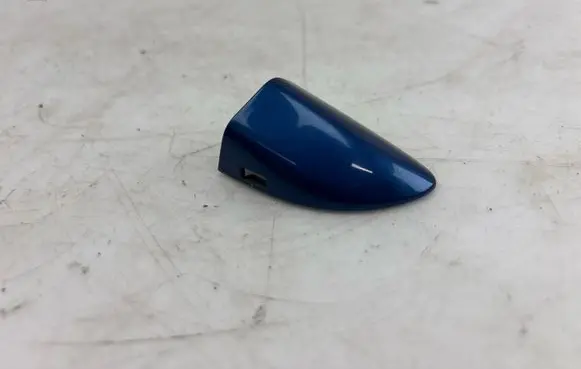 Volkswagen PASSAT B6 Front door handle cover 3C0837879
