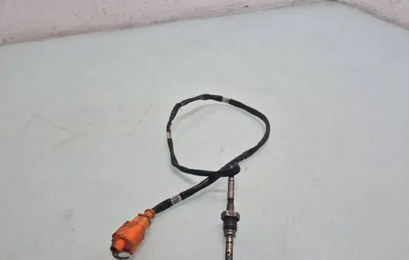 Skoda Octavia Mk3 (5E) Exhaust gas temperature sensor 04L906088B