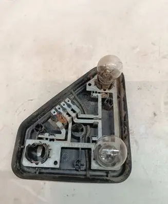 BMW 5 E39 Tail light bulb cover holder 8371925