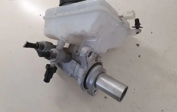 Jaguar F-Pace Master brake cylinder