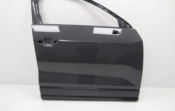 Audi Q2 - Front door 