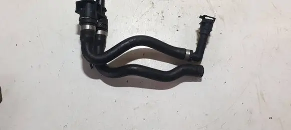 Volvo XC40 Engine coolant pipe/hose 32222092 8888769031