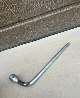 Mercedes-Benz E W211 Wheel nut wrench 1205810246 F756