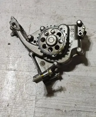 Opel Corsa F Oil pump 9831294580