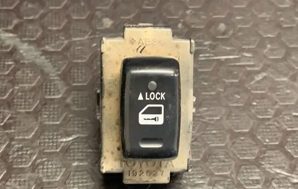 Lexus IS 220D-250-350 Central locking switch button 192627