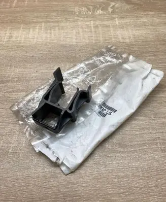 Peugeot 605 Front bumper mounting bracket 6992L5