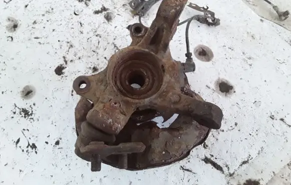 Toyota Corolla Verso E121 Front wheel hub NOCODE