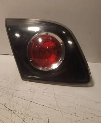 Mazda 3 I Tailgate rear/tail lights P2913