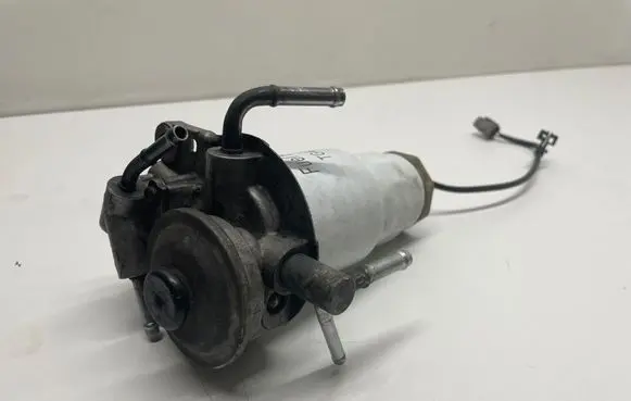 Toyota Avensis T250 Fuel filter housing 