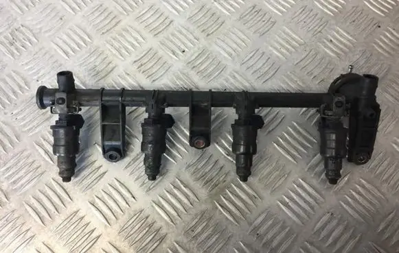 Renault Scenic I Fuel main line pipe 7700864726 866313