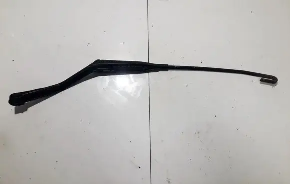 Front wiper blade arm
