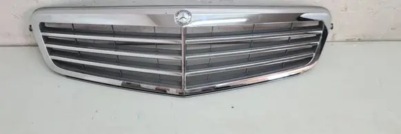 Mercedes-Benz C W204 Front grill A2048801483