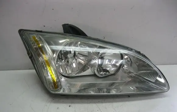 Ford Focus Headlight/headlamp 4M51-13W029-AC