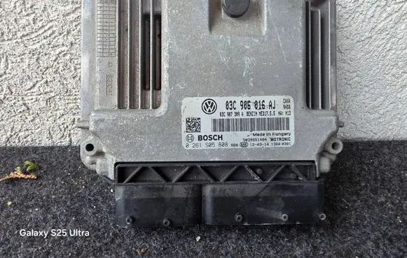 Volkswagen Golf Plus Engine control unit/module 03C906016AJ