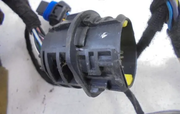 Fiat Doblo Front door wiring loom 51768477