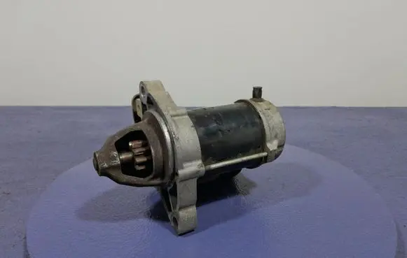 Toyota Yaris Starter motor 281000Q041