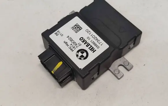 BMW X3 G01 Fuel injection pump control unit/module 7490824