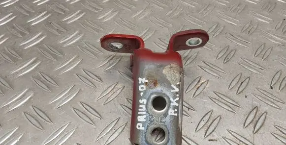 Toyota Prius (XW20) Front door upper hinge 