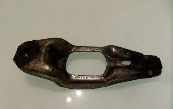 Volkswagen PASSAT B5.5 Clutch release arm fork 012141719E