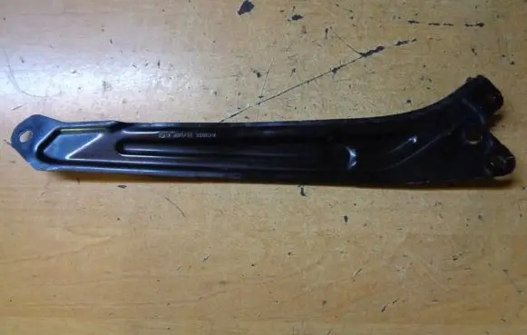 Skoda Yeti (5L) Headlight/headlamp mounting bracket 5L0805932