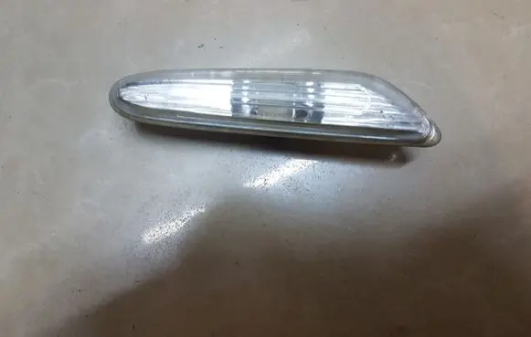 BMW 5 E60 E61 Front fender indicator light