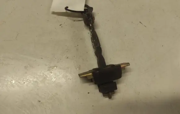 Toyota Avensis Verso Front door check strap stopper