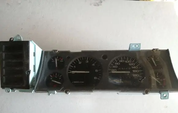 Jeep Grand Cherokee Speedometer (instrument cluster)