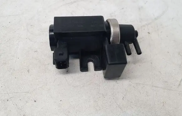BMW 5 E60 E61 Turbo solenoid valve 72279600 2247906