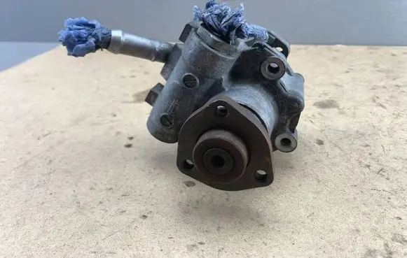 BMW 3 E90 E91 Power steering pump 6788838 32416788838 32416867534
