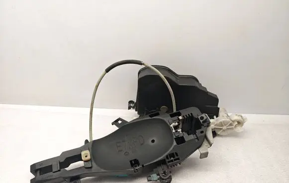 BMW X6 E71 Front door lock 7202143 A053702