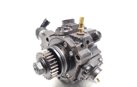 Nissan Qashqai Fuel injection high pressure pump 167008960R 0445010404