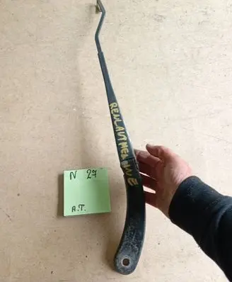 Renault Megane I Front wiper blade arm 5368956