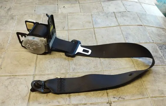Mazda 6 Rear seatbelt 0431091