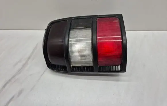 Mitsubishi Pajero Rear/tail lights 0431540L