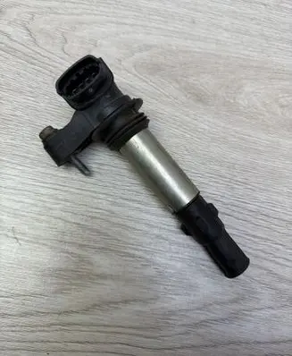 Cadillac SRX High voltage ignition coil 0221604104 B07161 12583514