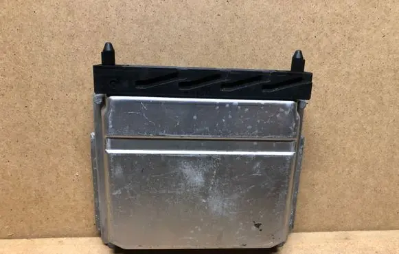 Volvo XC90 Engine control unit/module 0261207809 1039S00000 08675761A