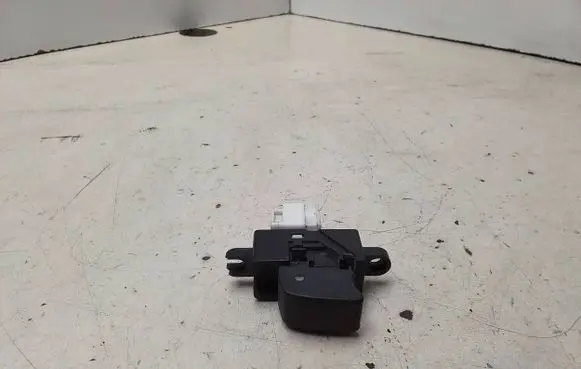 Nissan X-Trail T30 Electric window control switch