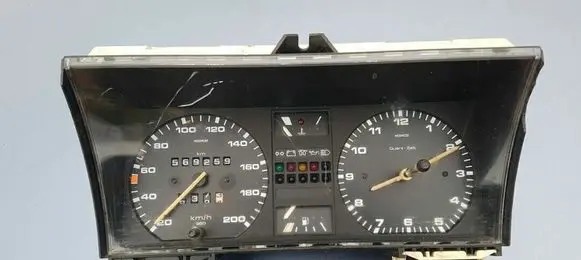 Volkswagen Jetta II Speedometer (instrument cluster) 191919033FG