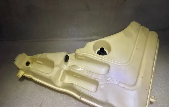 Audi Q7 4M Lamp washer fluid tank 4M0955448